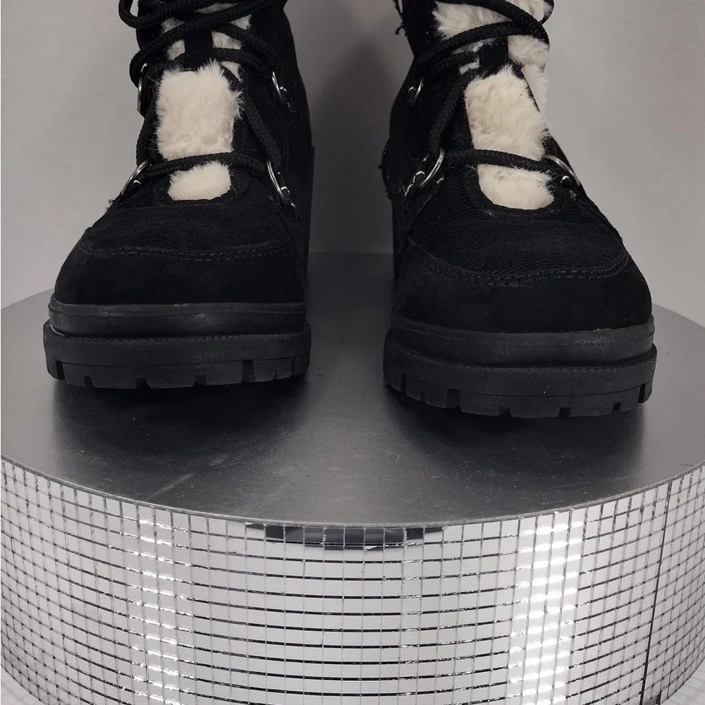 Jelly pop Women's Black and White Boots size 7.5 brand new w/outbox & tags